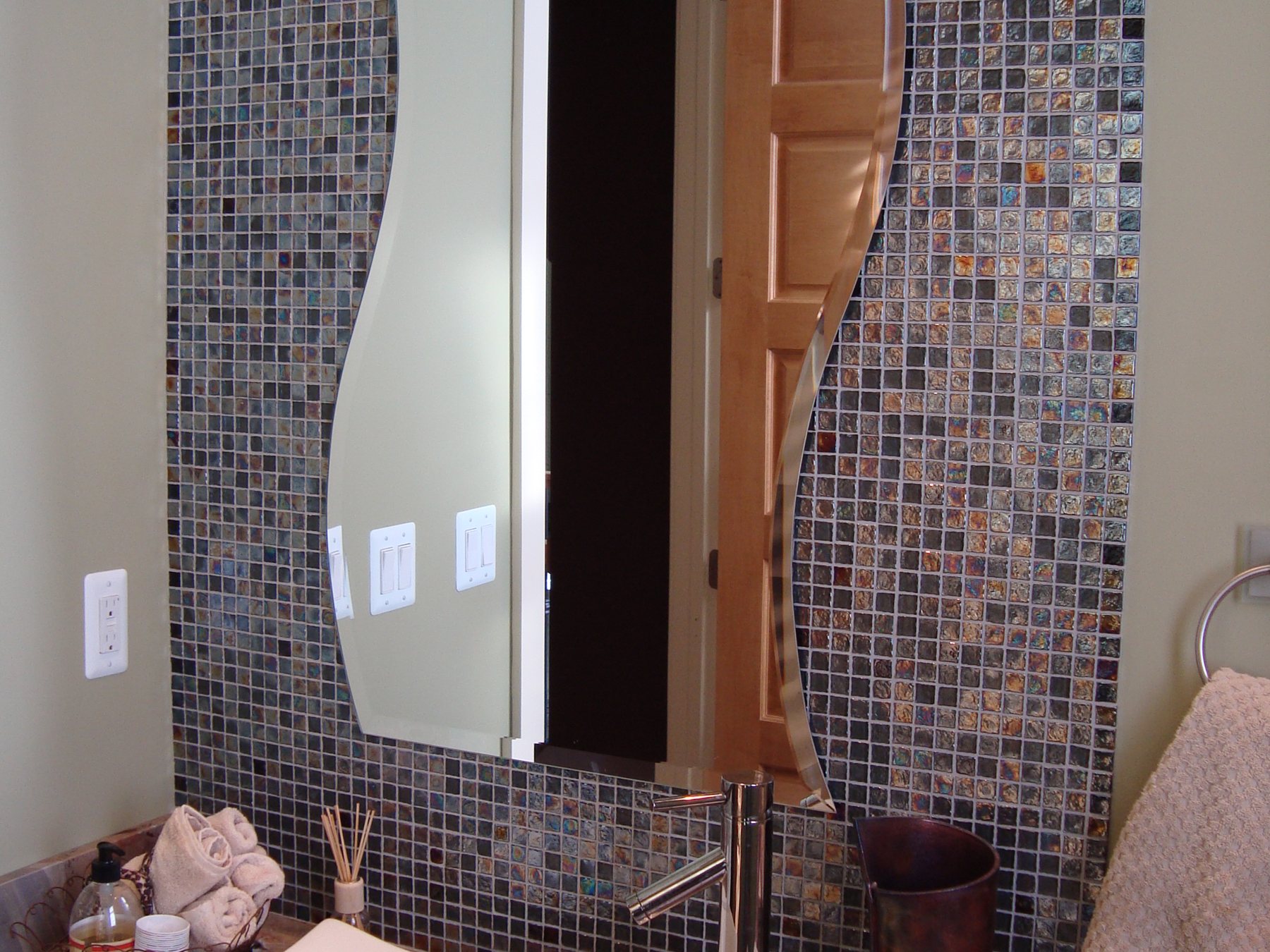 Custom shaped mirror